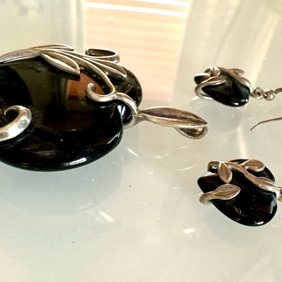 Elegant black ONYX and 925 Silver Heart Jewelry Set - Picture 3 of 4